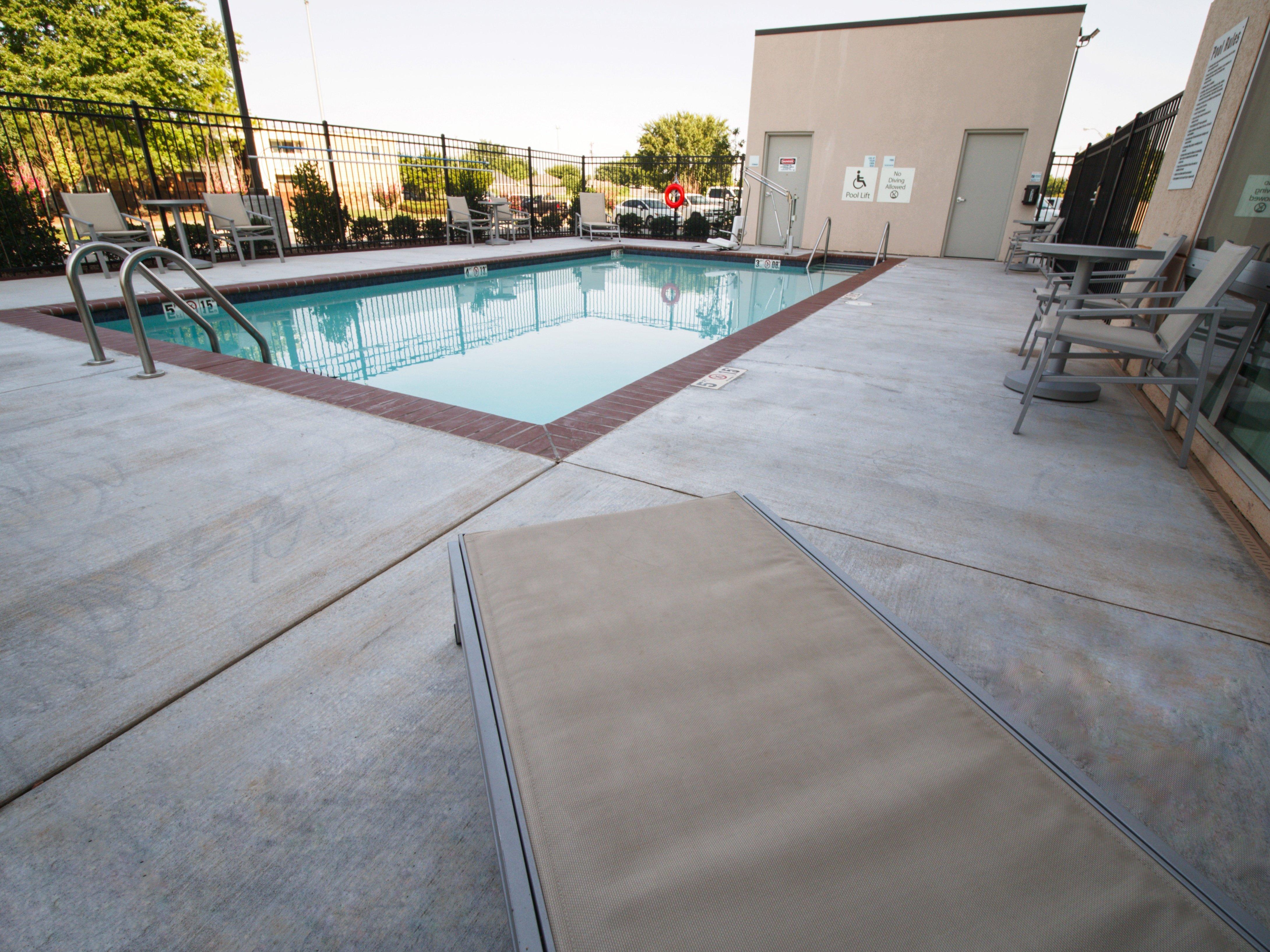 Holiday Inn Express & Suites Moore By Ihg Exteriör bild