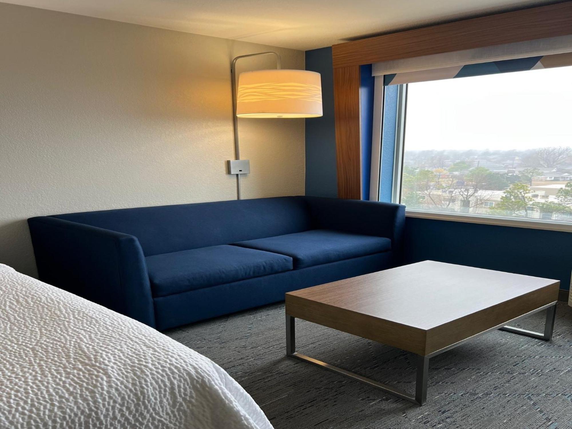 Holiday Inn Express & Suites Moore By Ihg Exteriör bild