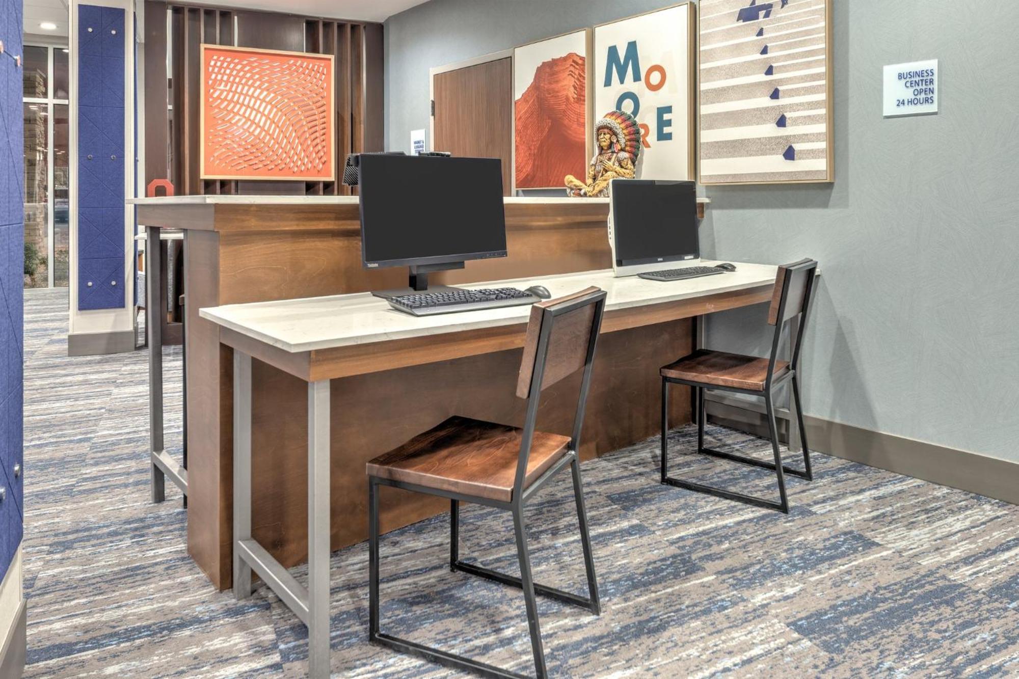 Holiday Inn Express & Suites Moore By Ihg Exteriör bild