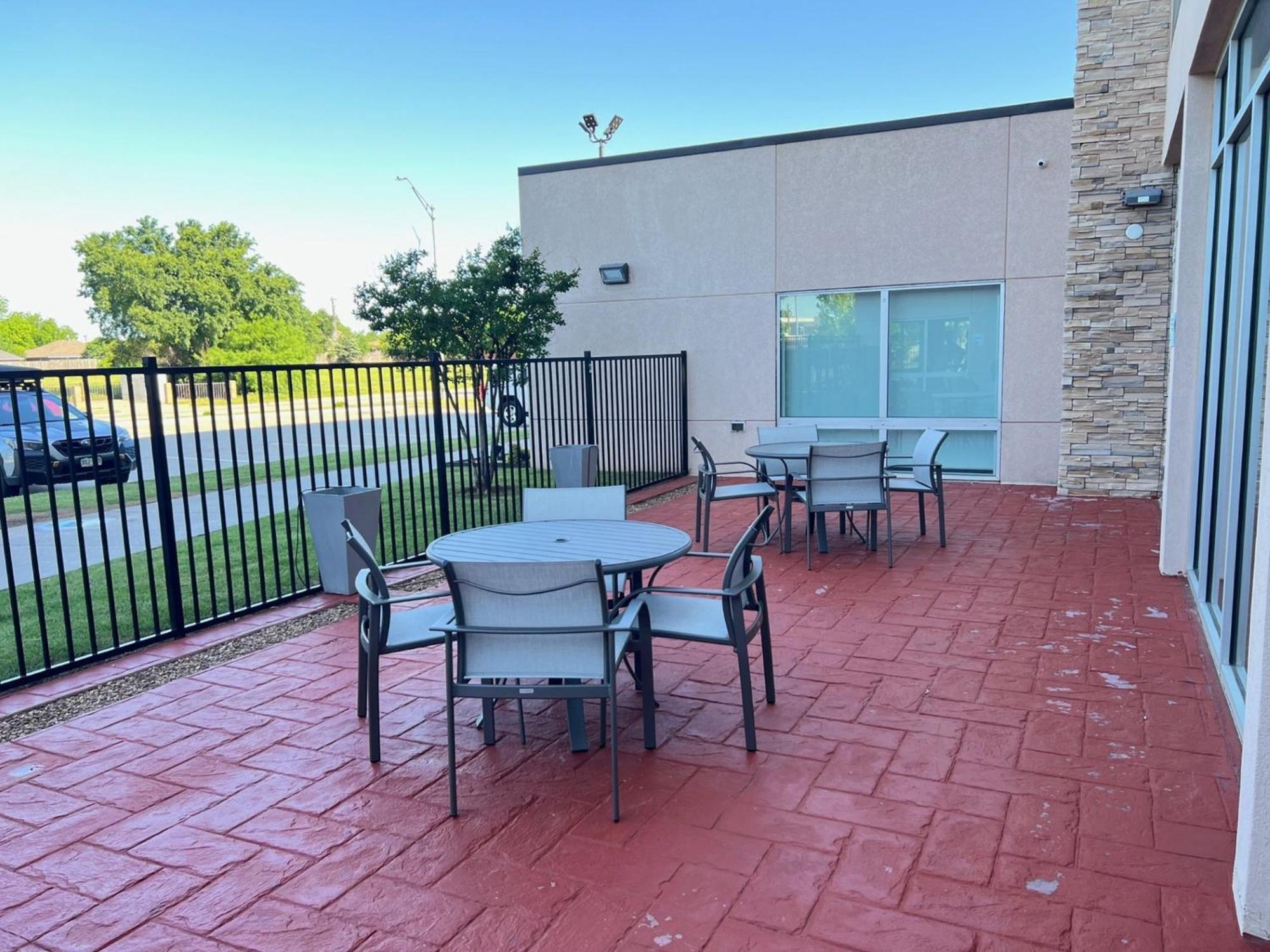 Holiday Inn Express & Suites Moore By Ihg Exteriör bild